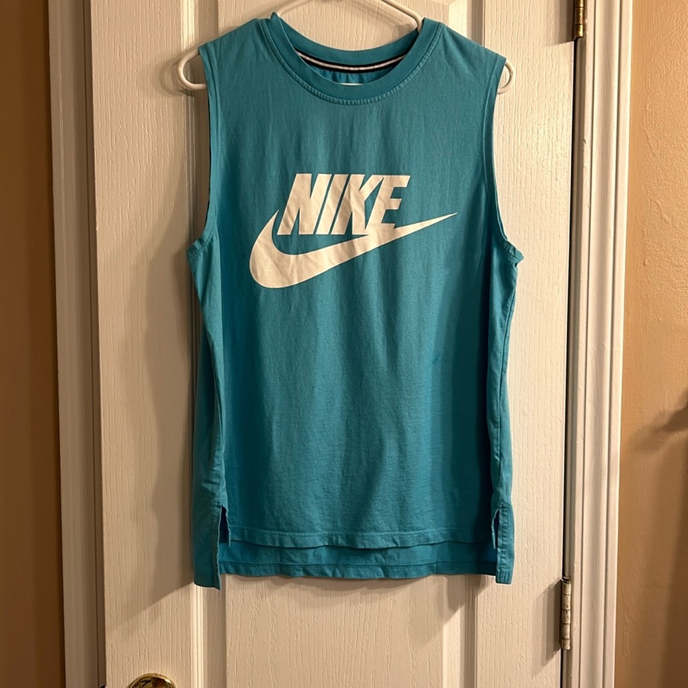 Nike muscle tee